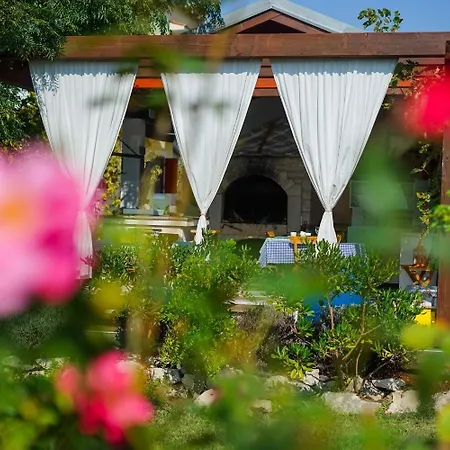 Secret Garden * Razanac